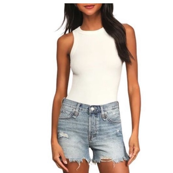 ⭐️ NWT Free People Makai Cutoff Jean Shorts - Picture 2 of 7